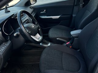 2014 Kia Rio 6-speed III, серебристый, 1350000 рублей, вид 5