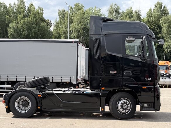 2023 Foton Auman EST A, чёрный, 6570000 рублей - вид 6