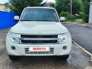 2013 Mitsubishi Pajero IV Рестайлинг 1, белый, 1950000 рублей, вид 1