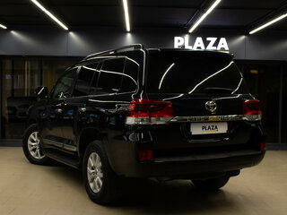 2015 Toyota Land Cruiser 200 Series Рестайлинг 2, чёрный, 4789000 рублей, вид 3