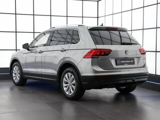 2017 Volkswagen Tiguan II, серебристый, 2700000 рублей, вид 4