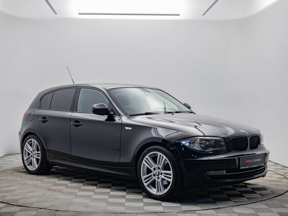 2011 BMW 1 серии 118i I (E81/E82/E87/E88) Рестайлинг, чёрный - вид 2
