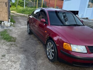 1997 Volkswagen Passat B5, красный, 300000 рублей, вид 1