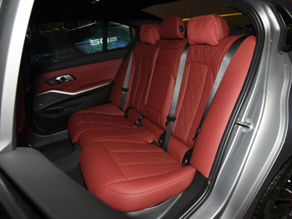 2023 BMW 3 серии Long 320Li VII (G2x) Рестайлинг, серебристый, 3090000 рублей - вид 15
