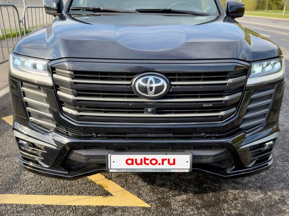 2015 Toyota Land Cruiser 200 Series Рестайлинг 1, чёрный, 6150000 рублей