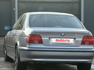 1996 BMW 5 серии 528i IV (E39), белый, 650000 рублей, вид 4