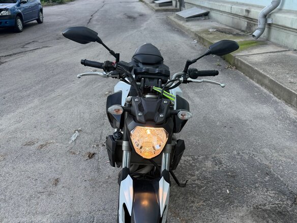 2014 Yamaha MT-07 (FZ-07), белый, 700000 рублей