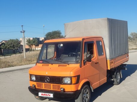 1992 Mercedes-Benz T1, оранжевый, 850000 рублей, вид 1