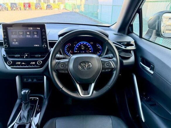 2023 Toyota Corolla Cross I, чёрный, 2170000 рублей - вид 9