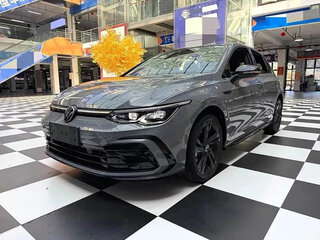 2023 Volkswagen Golf VIII, серый, 1620000 рублей, вид 1