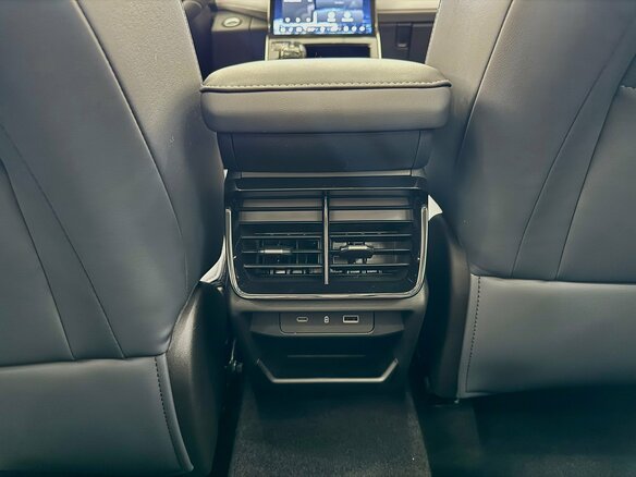 2025 Geely Atlas II, серебристый - вид 21