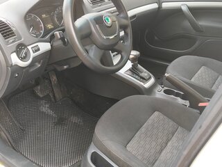 2011 Skoda Octavia II (A5) Рестайлинг, белый, 510000 рублей, вид 5