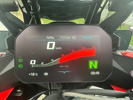 2022 BMW S 1000 XR, красный, 2050000 рублей, вид 2