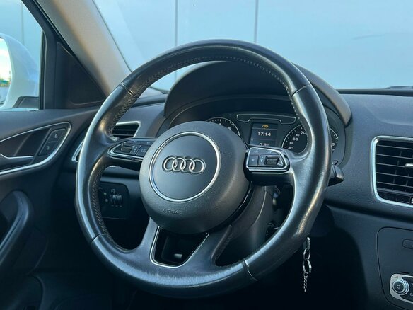 2016 Audi Q3 I (8U) Рестайлинг, белый, 1880000 рублей - вид 14