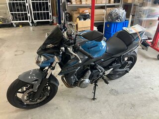 2019 Kawasaki Z 650, синий, 677000 рублей, вид 1