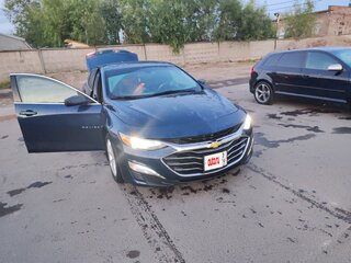 2019 Chevrolet Malibu IX Рестайлинг, синий, 1320000 рублей, вид 4