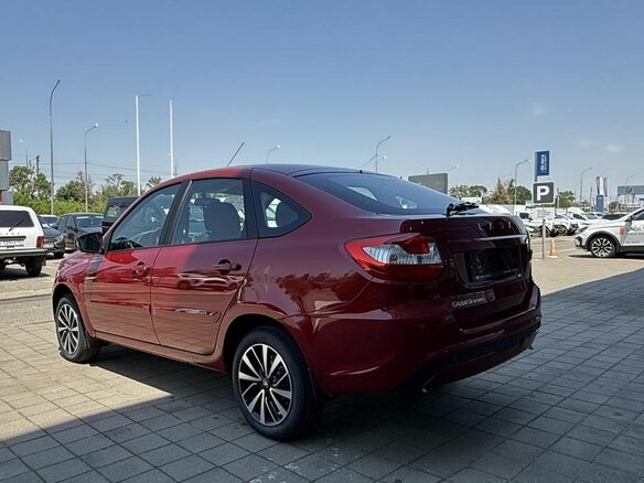 2026 Lada (ВАЗ) Granta I Рестайлинг, красный - вид 3