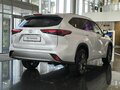 2026 Toyota Highlander IV (XU70), белый - вид 3