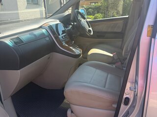 2007 Toyota Alphard I Рестайлинг, серебристый, 1600000 рублей, вид 5