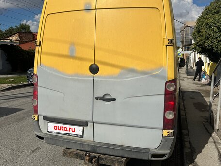 2011 Volkswagen Crafter, жёлтый, 1200000 рублей, вид 2