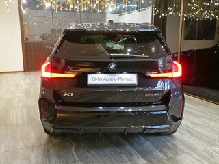 2026 BMW X1 20i xDrive III (U11/U12), чёрный, 6500000 рублей, вид 4