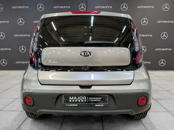 2018 Kia Soul II Рестайлинг, серебристый, 1595000 рублей - вид 5