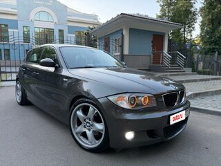 2008 BMW 1 серии 118i I (E81/E82/E87/E88) Рестайлинг, серый, 880000 рублей, вид 3
