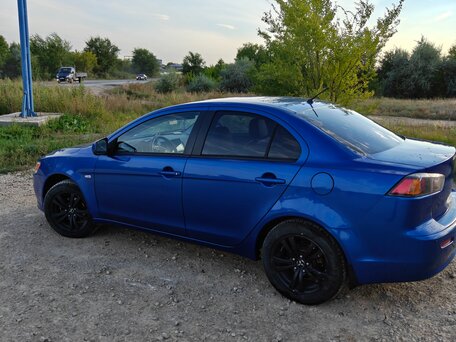 2011 Mitsubishi Lancer X Рестайлинг, синий, 650000 рублей, вид 4