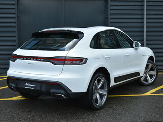 2025 Porsche Macan I Рестайлинг 2, белый, 11950000 рублей, вид 4