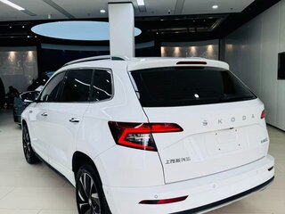 2022 Skoda Karoq I Рестайлинг, белый, 1610000 рублей, вид 4
