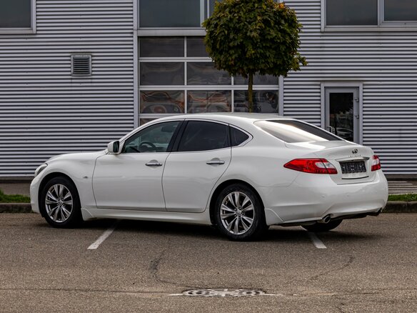 2011 Infiniti M25 IV, белый, 1695000 рублей - вид 3