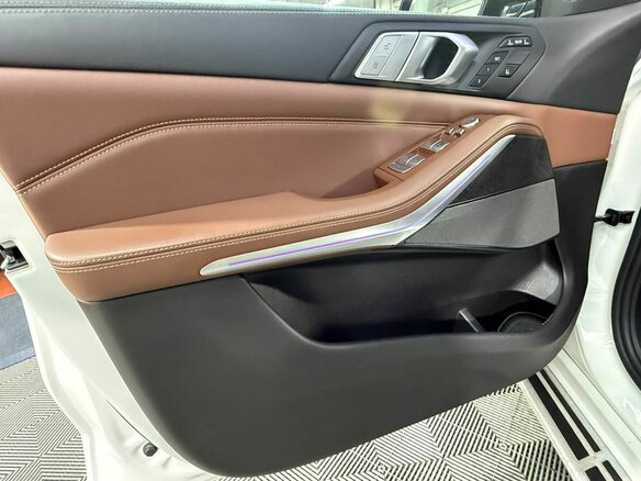 2022 BMW X7 40d I (G07), белый, 9495000 рублей - вид 13