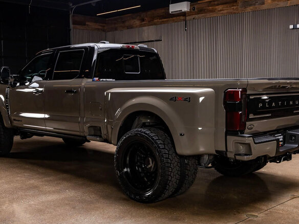 2026 Ford F-350, серый, 18800000 рублей - вид 3