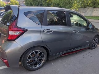 2017 Nissan Note Nismo e-Power II Рестайлинг, серый, 1650000 рублей, вид 5