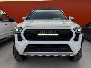 2025 Toyota Tacoma IV, белый, 8700000 рублей, вид 1