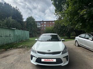 2019 Kia Rio IV, белый, 610000 рублей, вид 1