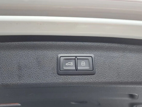 2023 Audi Q3 35 TDI II (F3), белый, 3233000 рублей - вид 25