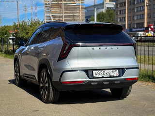 2025 Geely Atlas II, серебристый, 2750000 рублей, вид 4