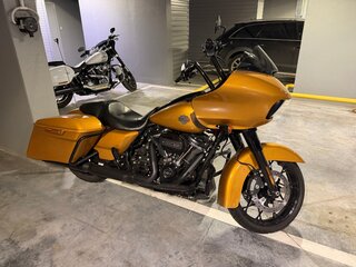 2023 Harley-Davidson Road Glide Special, золотистый, 2850000 рублей, вид 2