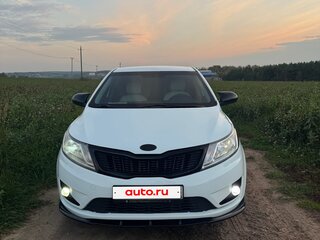 2014 Kia Rio 5-speed III, белый, 720000 рублей, вид 1
