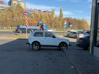 2010 Lada (ВАЗ) 2121 (4x4) I Рестайлинг, белый, 280000 рублей, вид 4