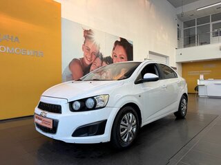 2014 Chevrolet Aveo II, белый, 469000 рублей, вид 1