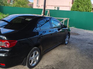 2011 Toyota Corolla X (E140, E150) Рестайлинг, чёрный, 1300000 рублей, вид 4