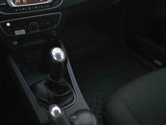 2012 Renault Fluence I, бежевый - вид 10