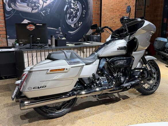 2023 Harley-Davidson CVO Road Glide, серый, 4900000 рублей - вид 2