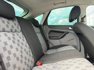 2008 Ford Focus II Рестайлинг, серебристый, 470000 рублей, вид 4