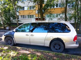 1999 Chrysler Town & Country III, золотистый, 280000 рублей, вид 4