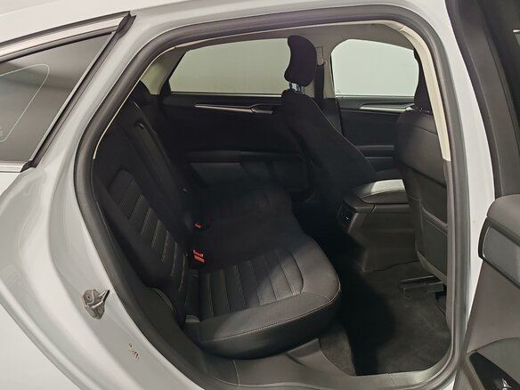 2017 Ford Mondeo V, белый, 1699000 рублей - вид 17