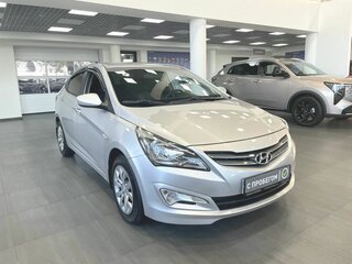 2014 Hyundai Solaris I Рестайлинг, серебристый, 1049900 рублей, вид 3