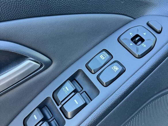 2010 Hyundai ix35 I, синий, 1320000 рублей - вид 30